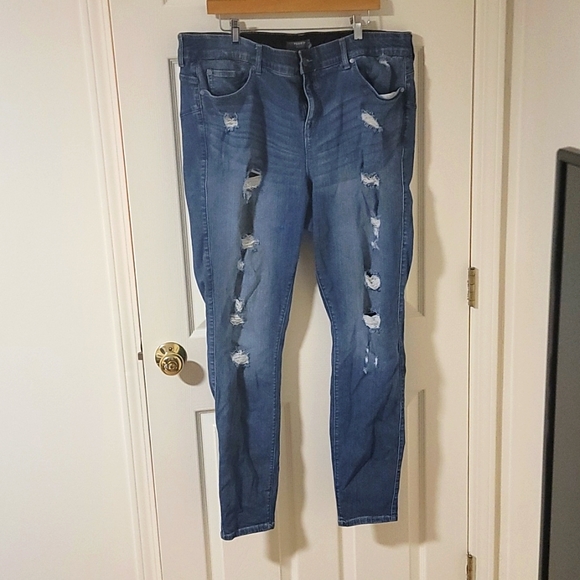 Torrid Bombshell skinny jeans extra tall inseam - Picture 1 of 1
